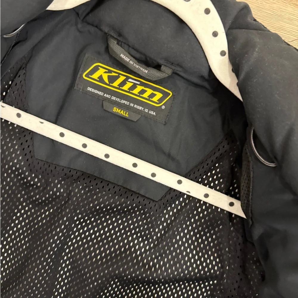 Black Klim shell - Picture 4 of 9